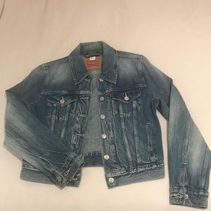 Levi’s denim jacket